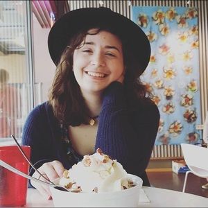 Meet your Posher, Sabrina